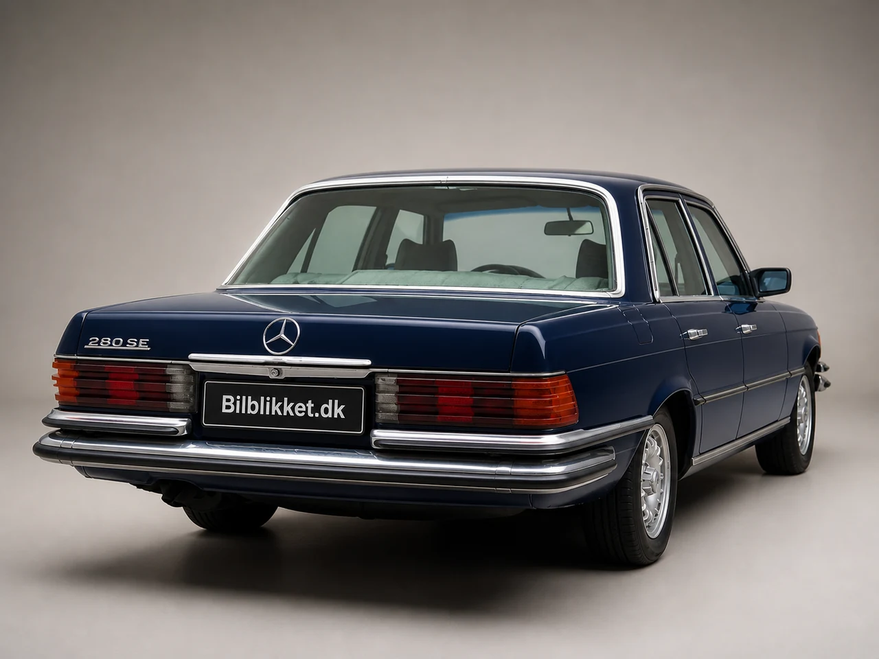 AI-redigeret modelillustration af Mercedes 280 SE